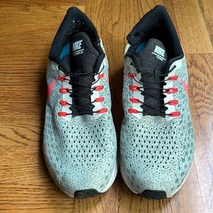 Nike Women’s Fly Ease Zoom Pegasus 35 Running Shoes